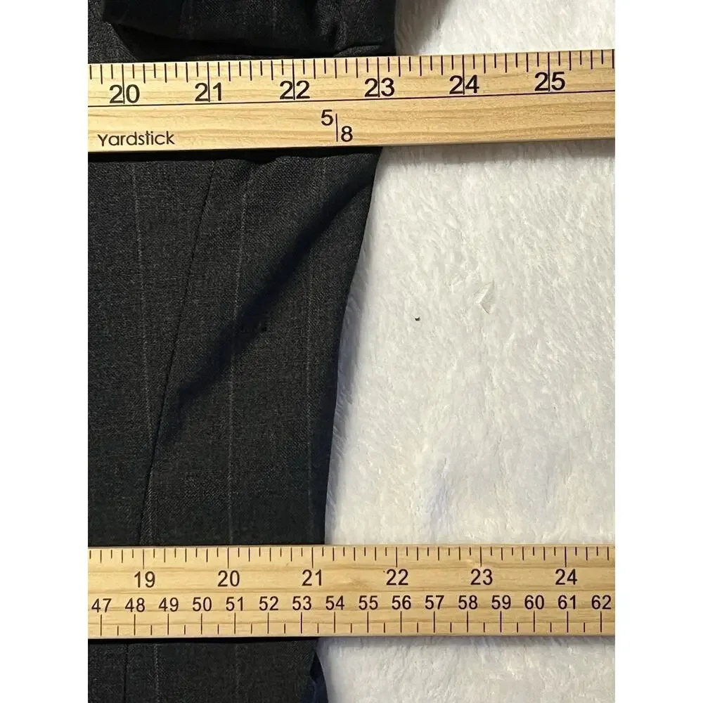 Vintage Jos A Bank Executive Collection Mens 44L 38x31 Gray Suit Banker's Stripe